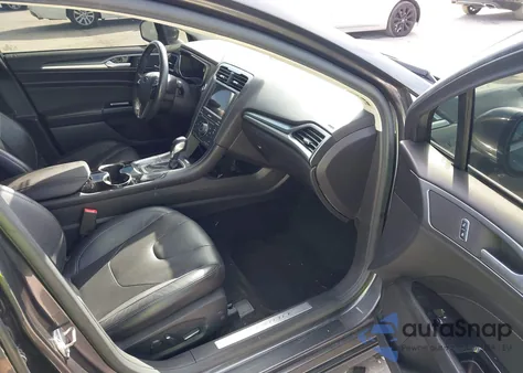 2015 Ford Fusion Hybrid Titanium из США, поврежденный, VIN 3FA6P0RU0FR102618